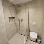Jacuzzi Living Center 3 Lägenhet