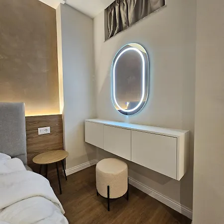 Apartment Jacuzzi Living Center 3